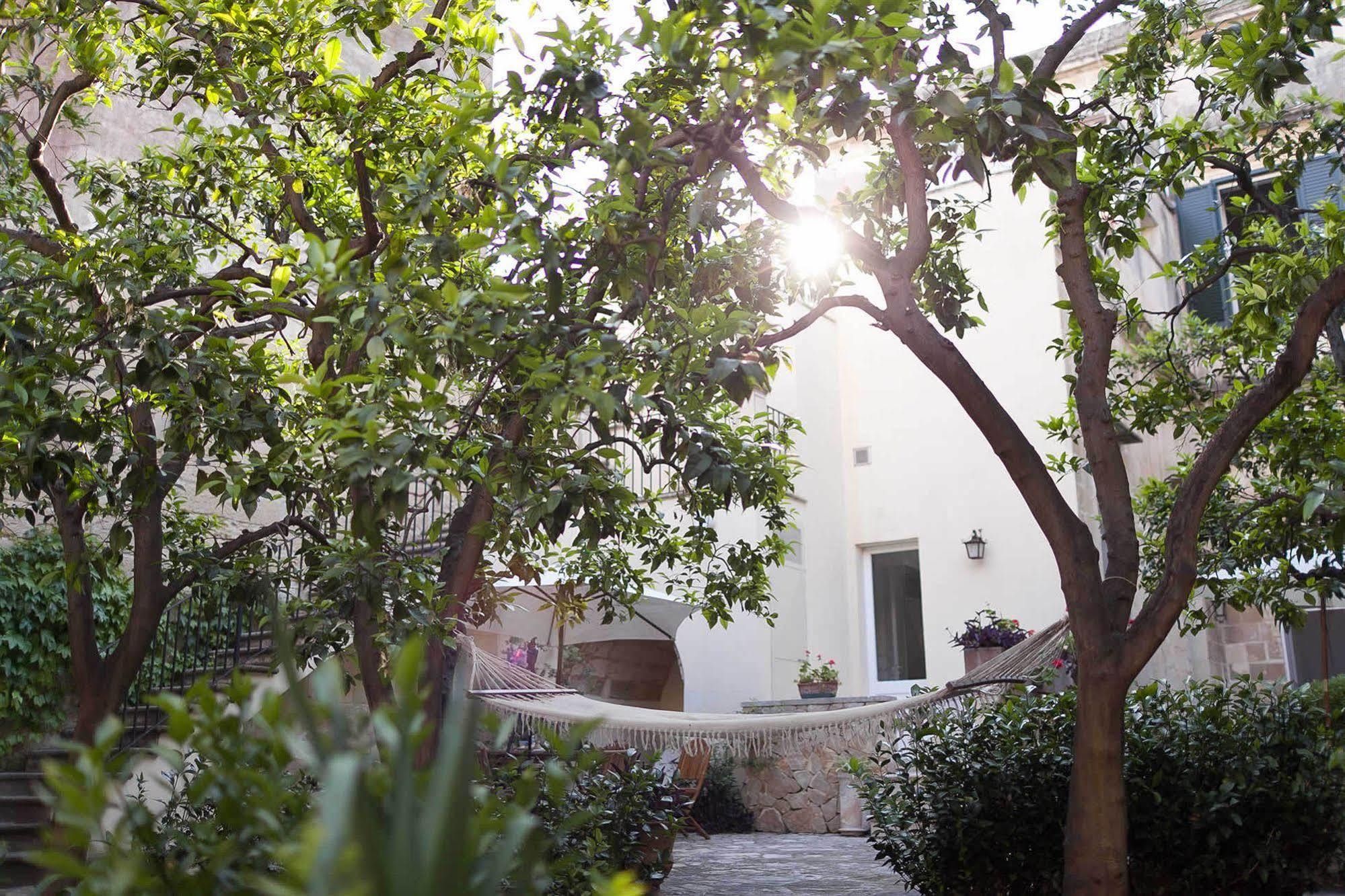 B&B L'Orangerie D'Epoque Lecce Esterno foto